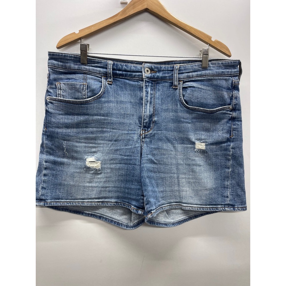 Pilcro Anthropologie Slim Boyfriend Denim Shorts Medium Wash Distressed 32
